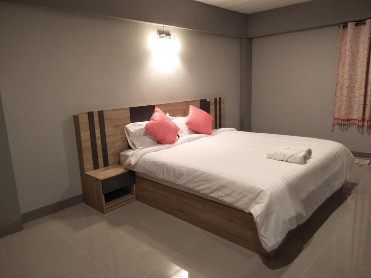 Rinrada Place Hotel Ubon Ratchathani Exterior foto