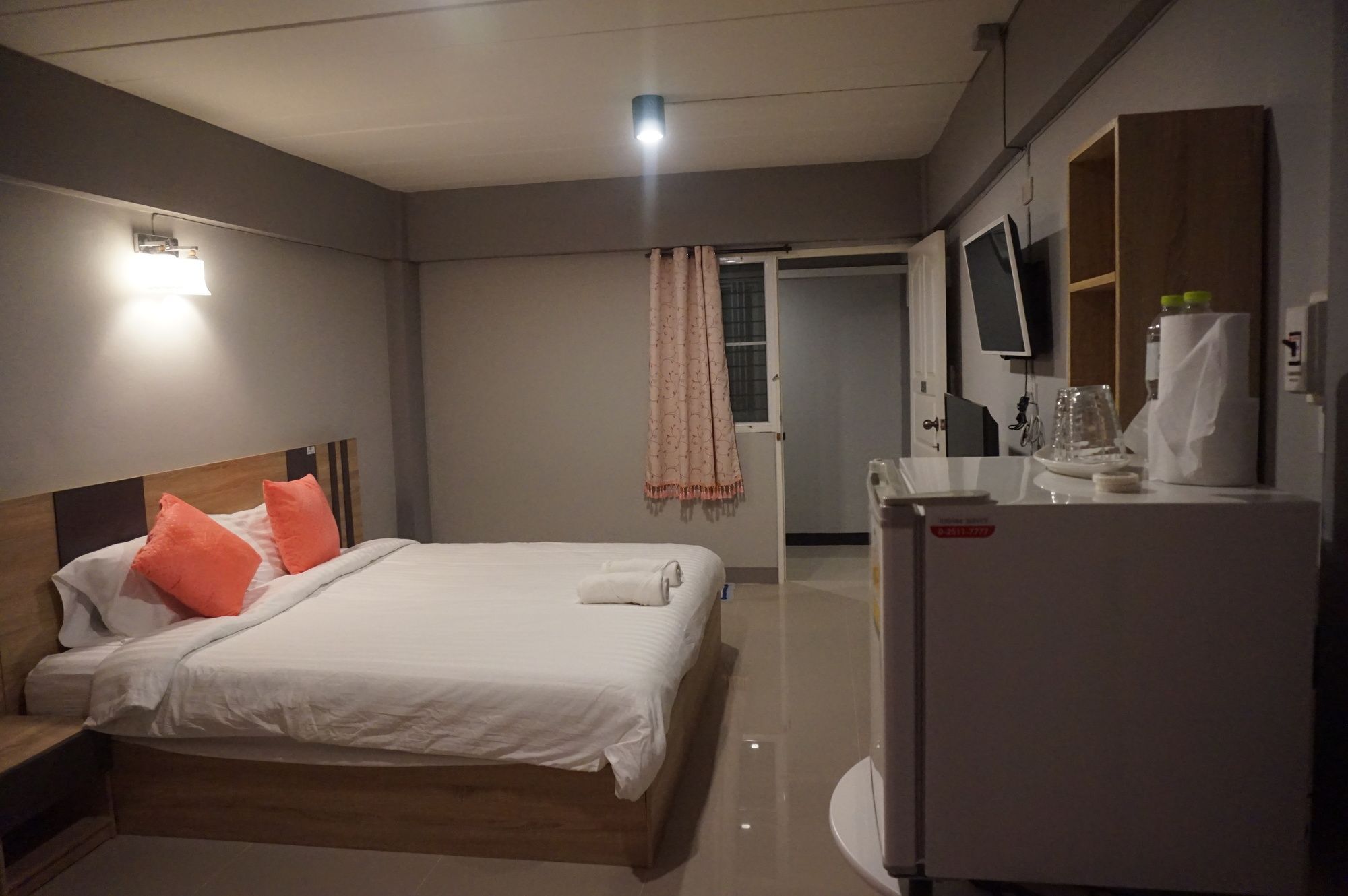 Rinrada Place Hotel Ubon Ratchathani Exterior foto