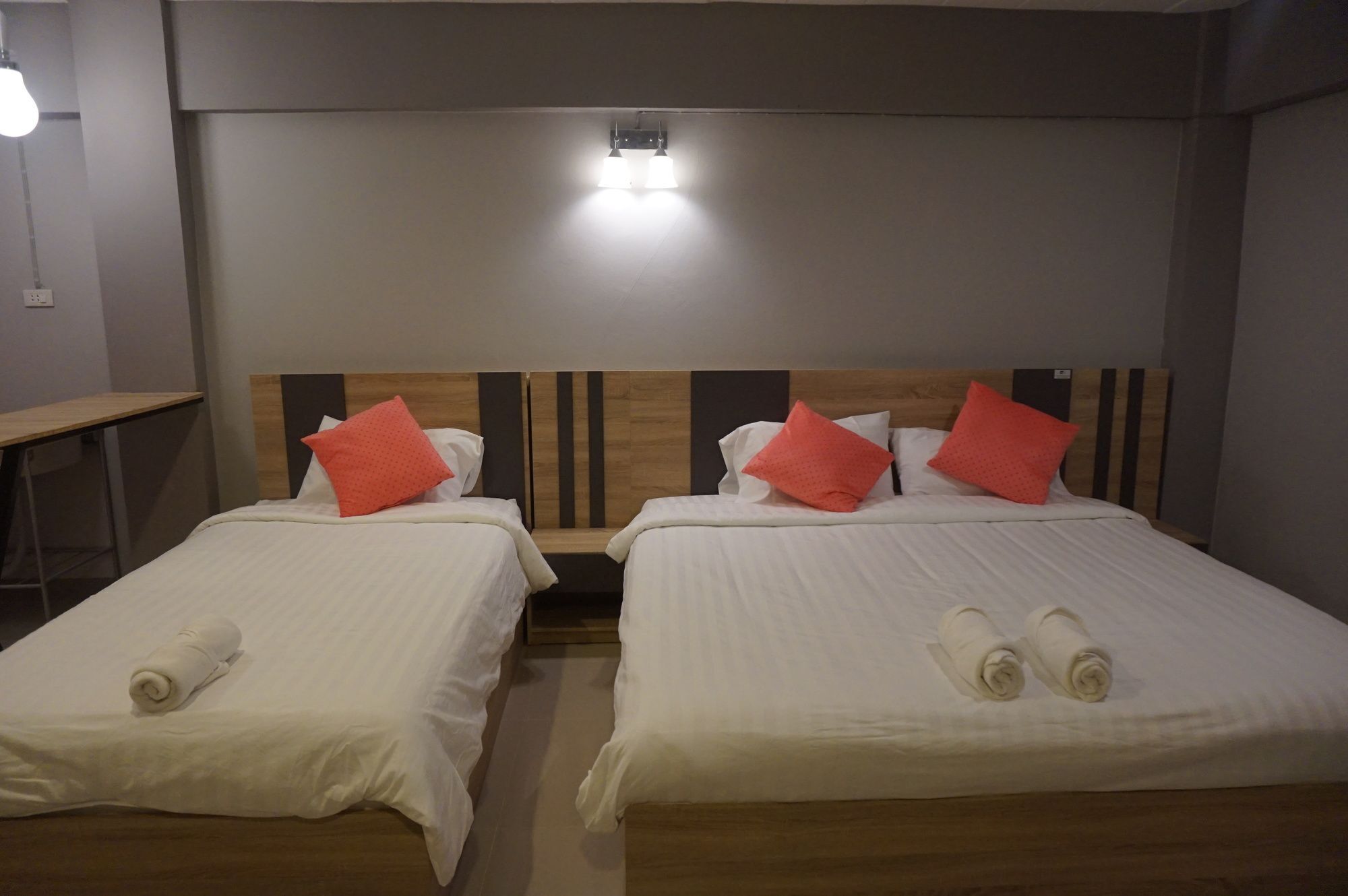 Rinrada Place Hotel Ubon Ratchathani Exterior foto